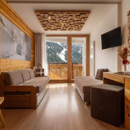 Hotel Dahu Madonna di Campiglio Exterior photo
