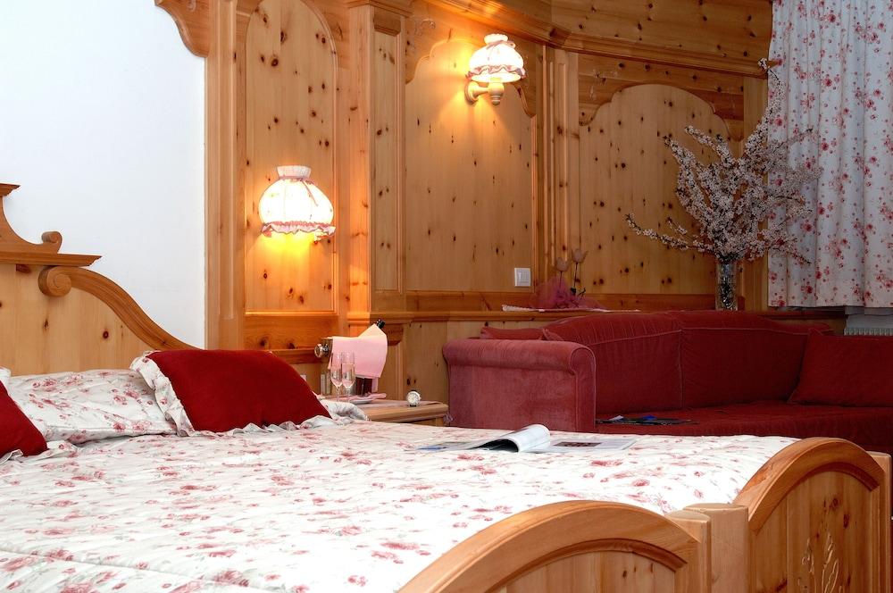 Hotel Dahu Madonna di Campiglio Exterior photo
