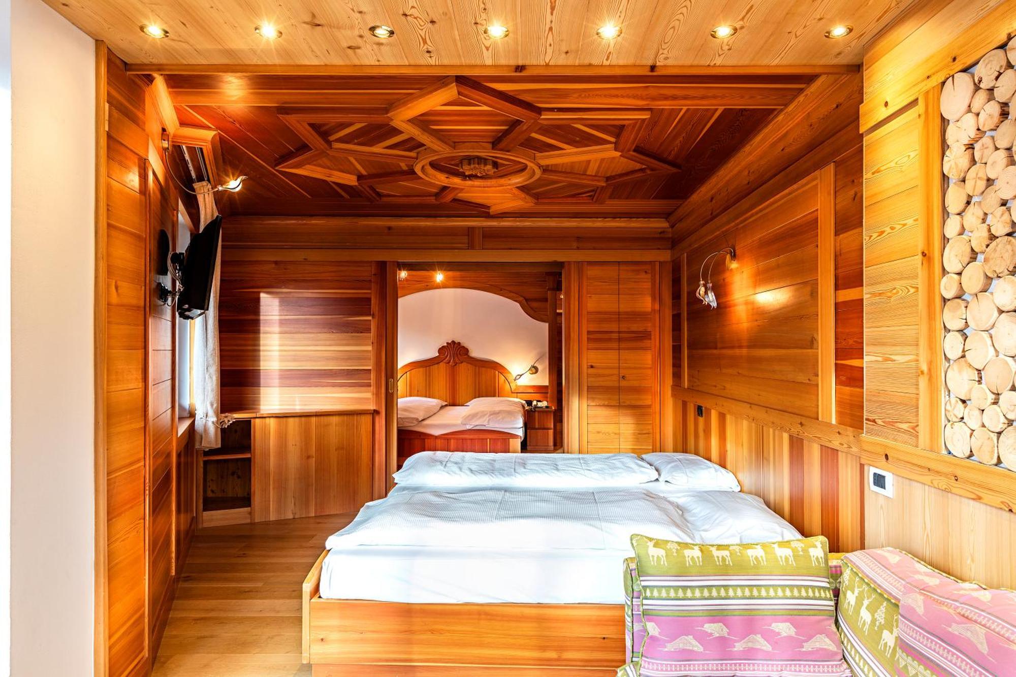 Hotel Dahu Madonna di Campiglio Exterior photo
