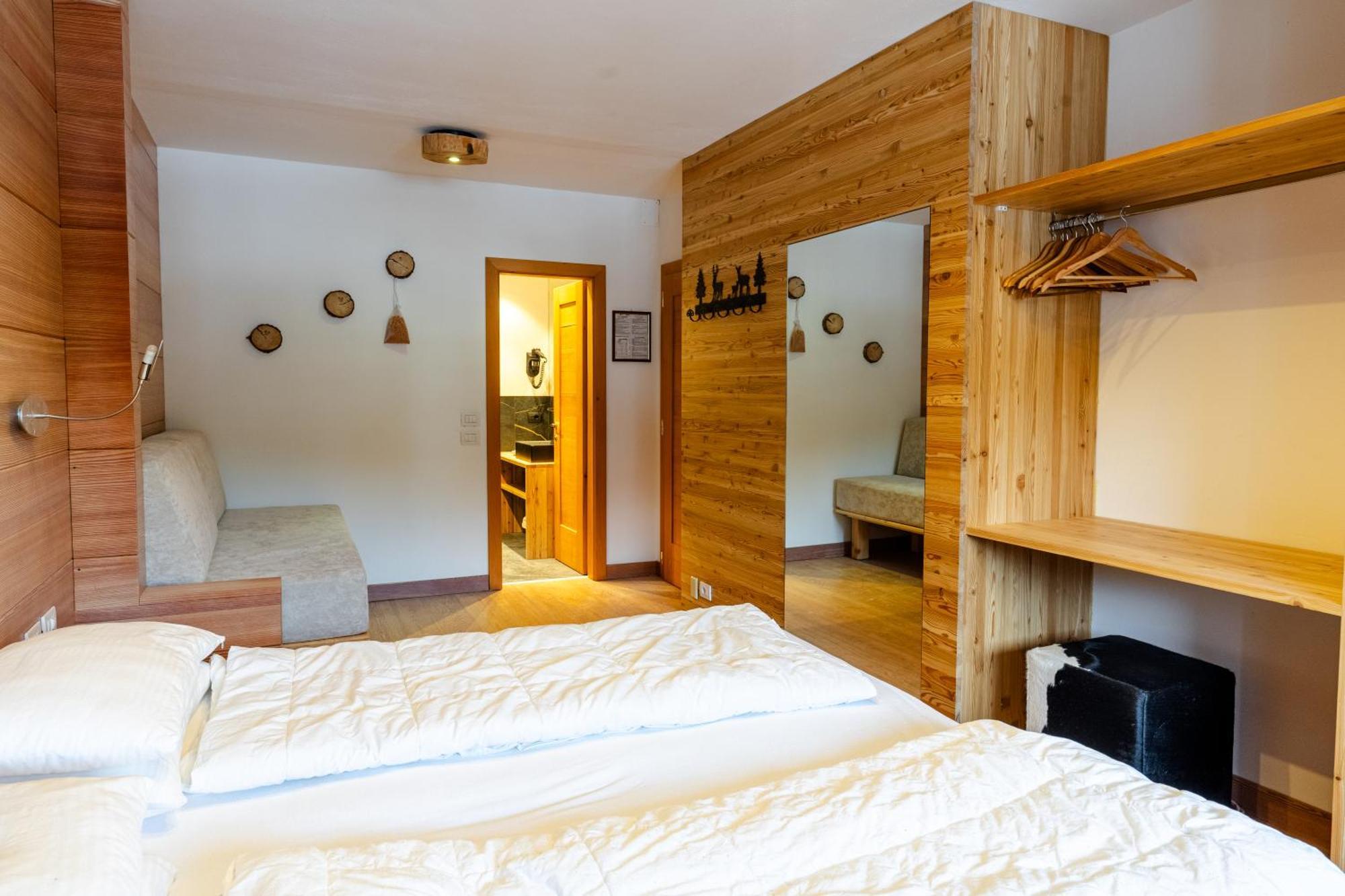 Hotel Dahu Madonna di Campiglio Exterior photo